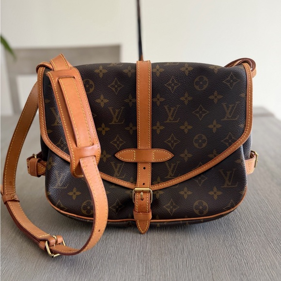 Louis Vuitton Handbags - LV Saumur 30